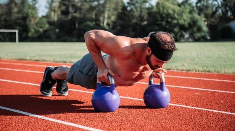 Photo Beginners Train Abs