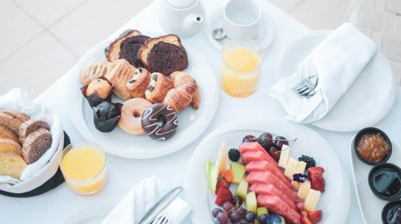 Photo Breakfast, Six-Pack Abs